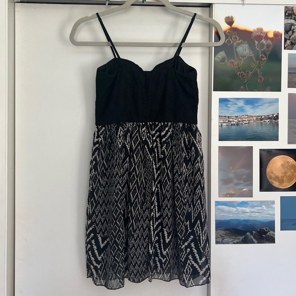 Three Pink Hearts Dress - Picture 4 of 5